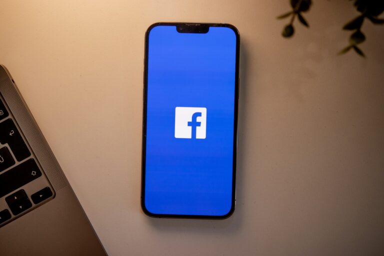 Facebook logo on a smartphone screen - illustrative photo. Image credit: dlxmedia.hu via Unsplash, free license