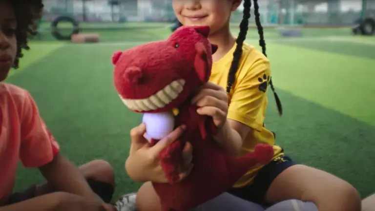 5 Crazy AI Machines in China That Do Not Exist in USA - SentiSight.ai Smart AI toy for children. Image credit: Haivivi
