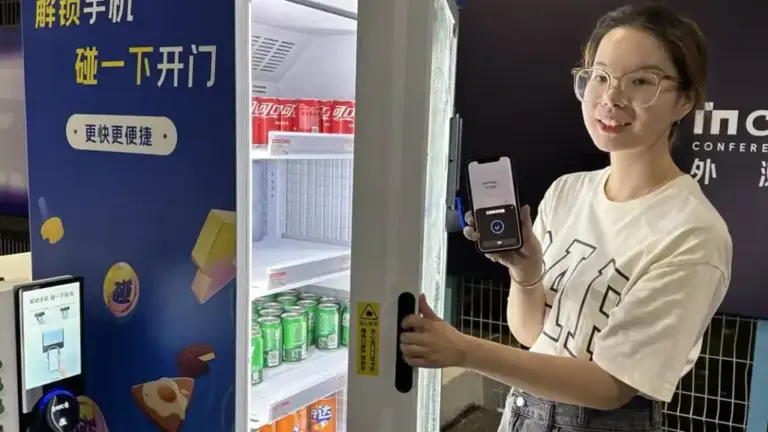 5 Crazy AI Machines in China That Do Not Exist in USA - SentiSight.ai A smart vending machine. Image credit: WeHoo Vending