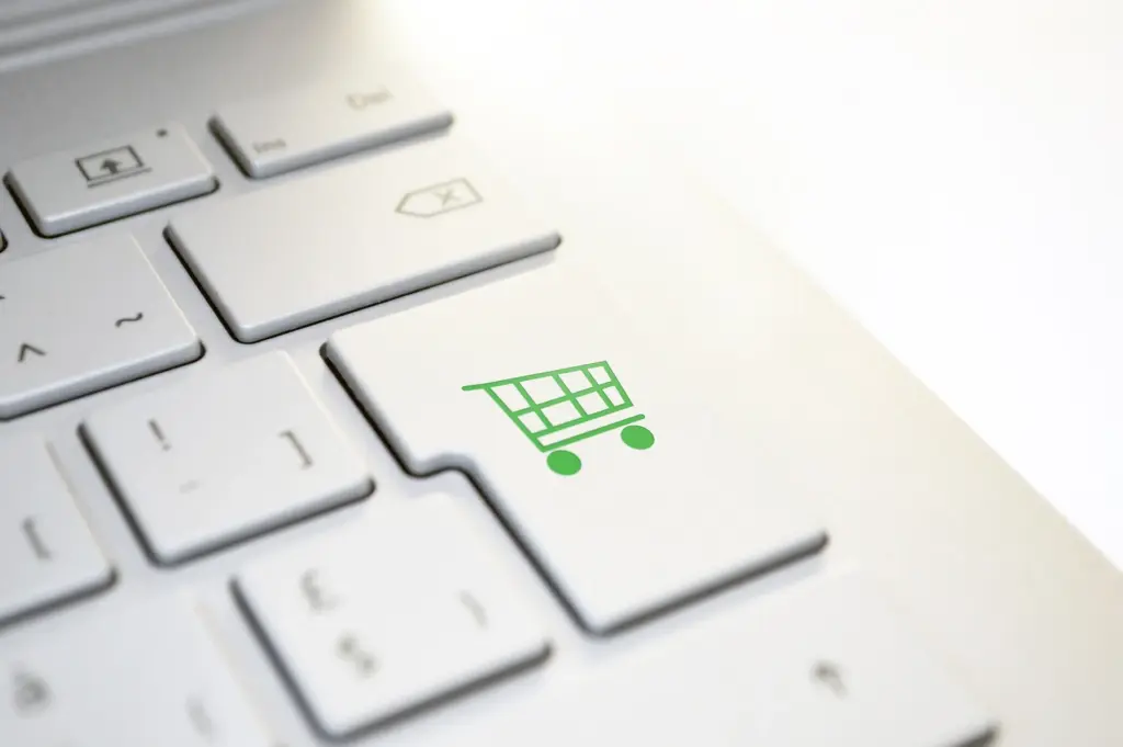 Are There Better SamCart Alternatives That Actually Give You More for Less? - SentiSight.ai Online shopping, e-commerce – illustrative photo. Image credit: athree23 via Pixabay, free license